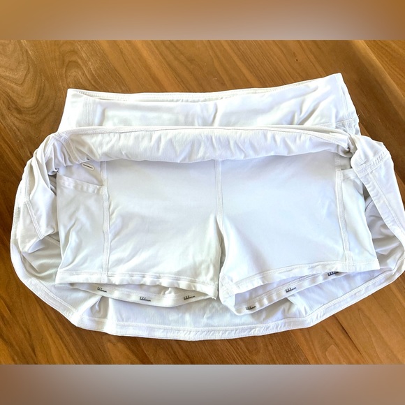 Lululemon Mid-rise Pace Rival Skirt, size 10, white - Picture 7 of 16